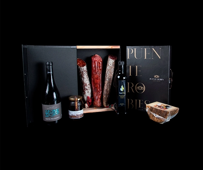 Iberian Hamper to give as a gift: The perfect gift for food lovers.
